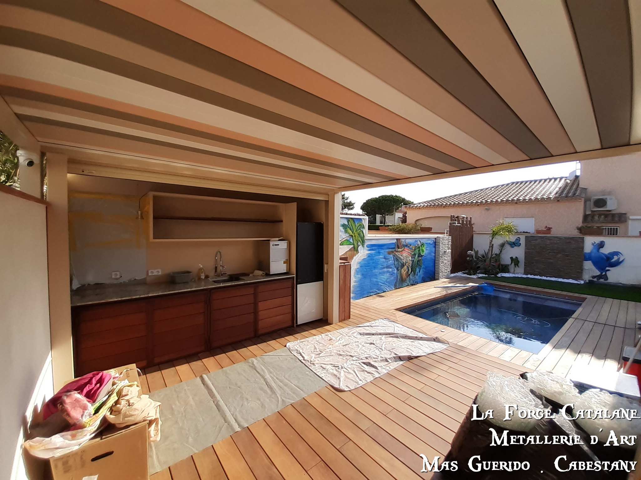 cuisine ete en fer plaque bois exotique forge catalane - 250KB.jpg